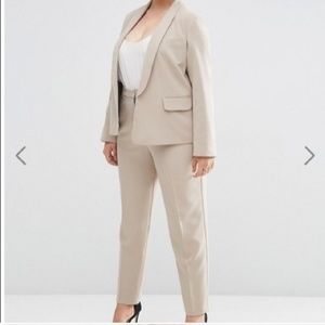 ***Final SALE*** Suit 2pc NUDE